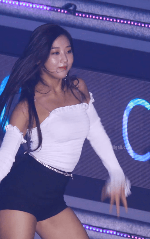 오프숄더 CLC 장승연.GIF [데이터주의] | 인스티즈