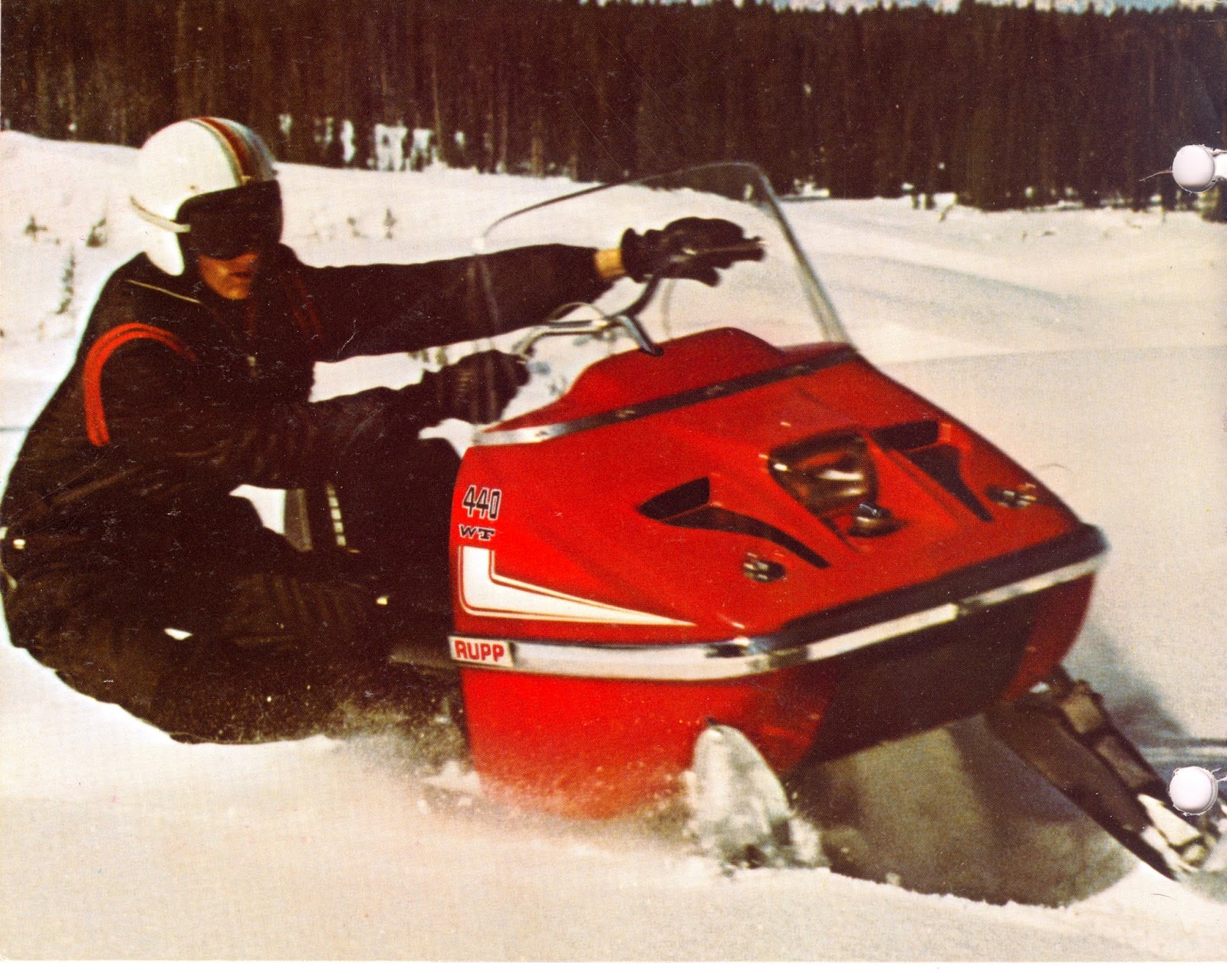 CLASSIC SNOWMOBILES OF THE PAST 1971 RUPP 440WT