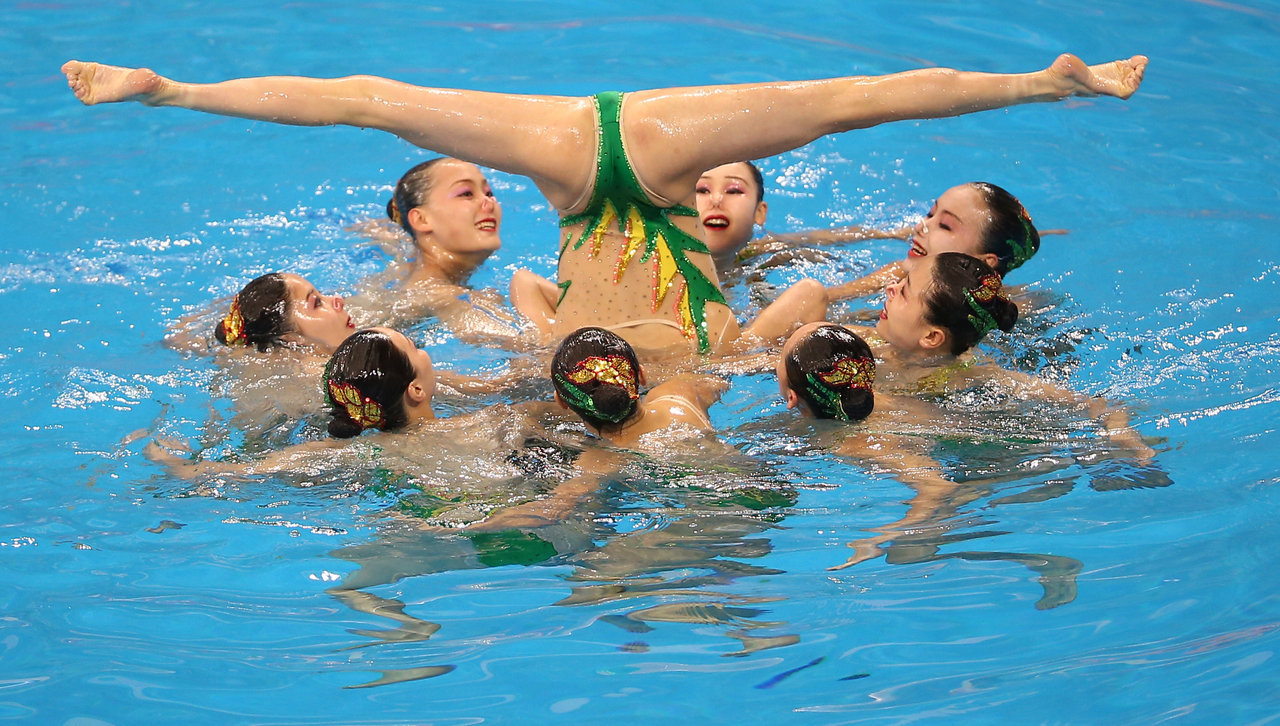 Depo Revealing Moments In Women S Synchronized Swimming