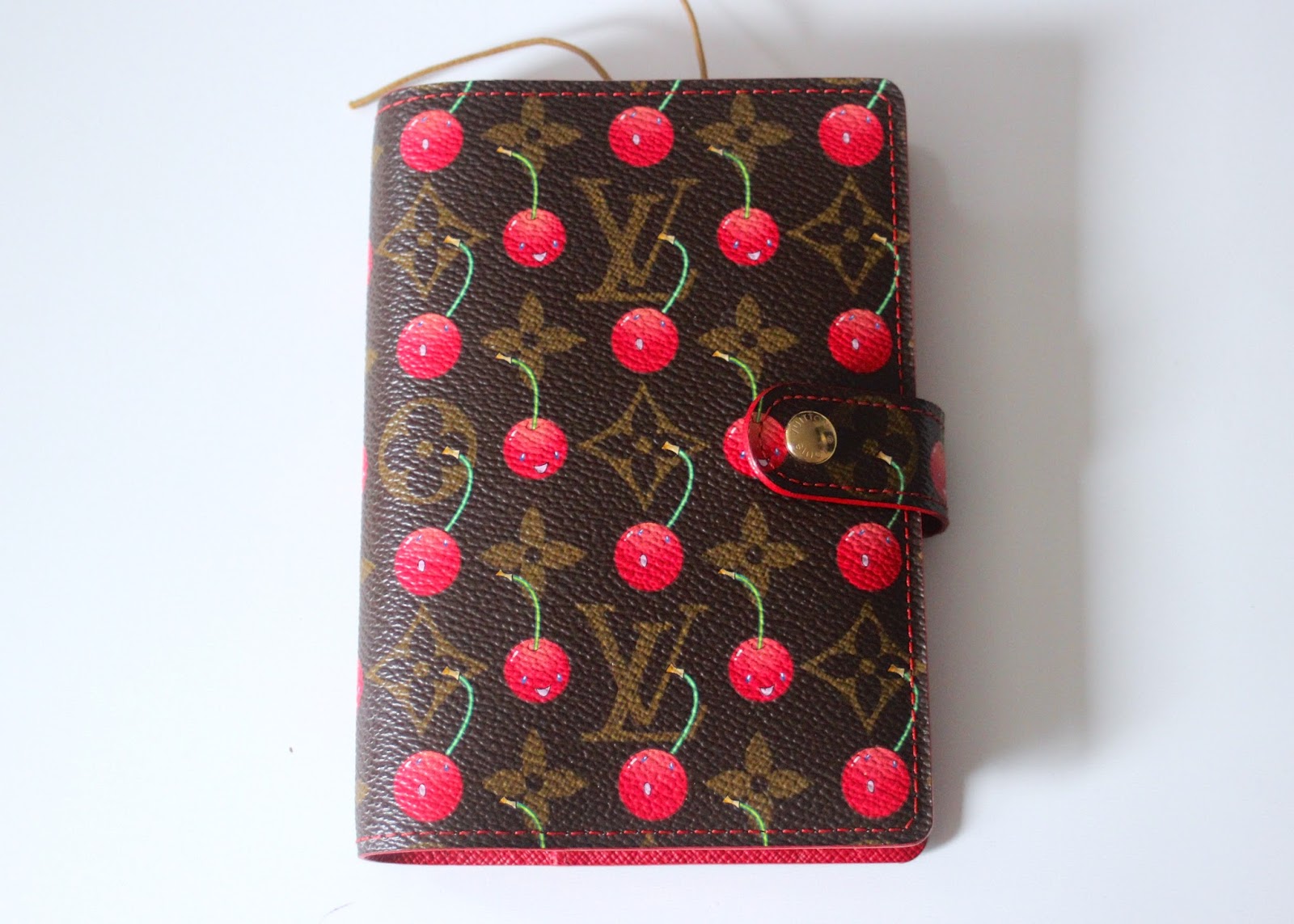 How My Louis Vuitton Agenda - Domesticated Me