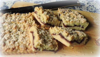 Cherry Crumble Tray Bake
