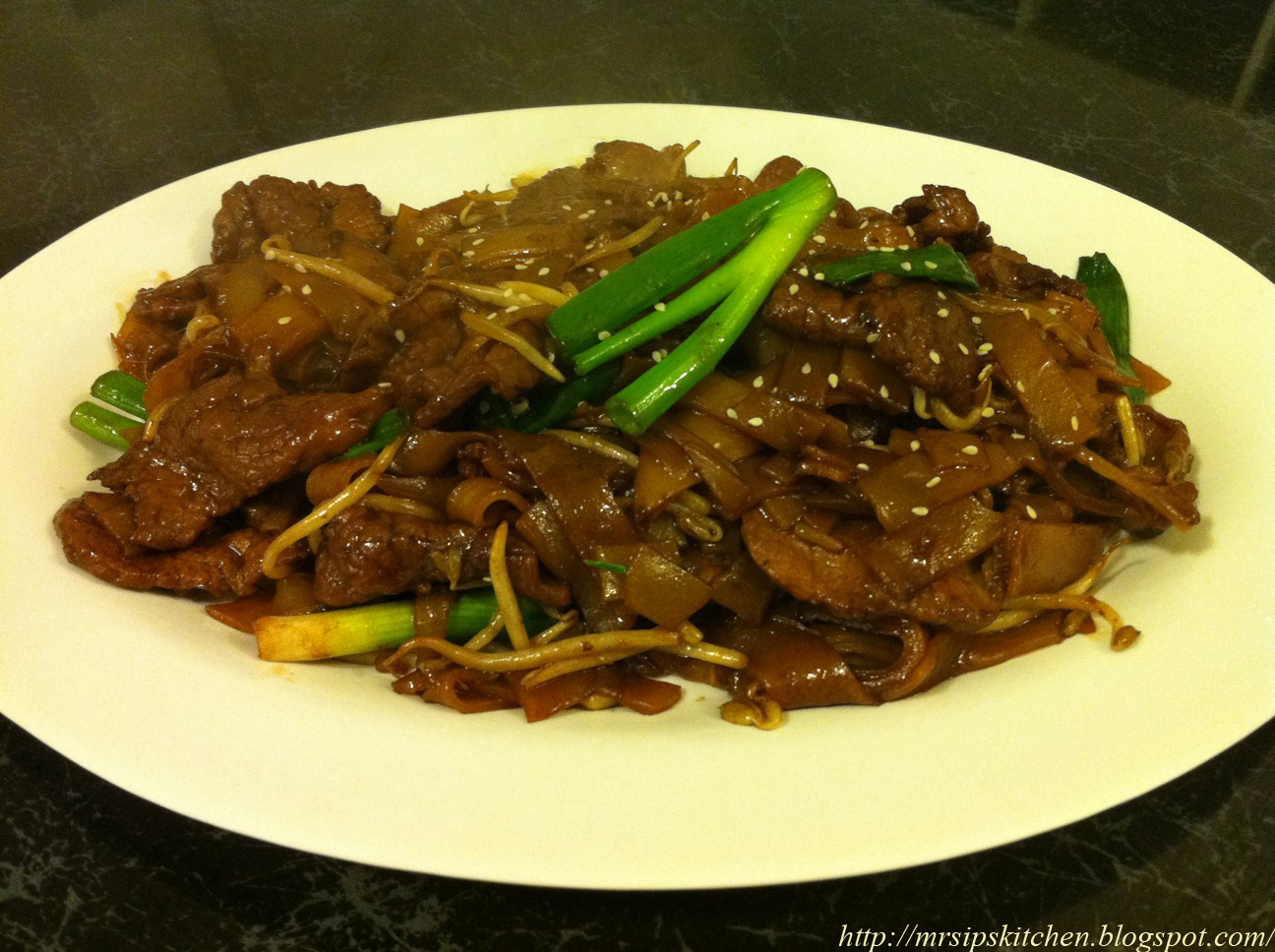 Mrs. Ip's Kitchen Stir Fried Beef Rice Noodles