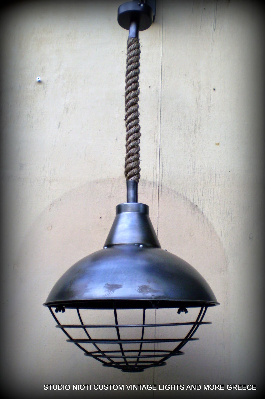 STUDIO NIOTIS: Cargo cluster με πλέγμα και φυσικό κάβο τύπου Manilla