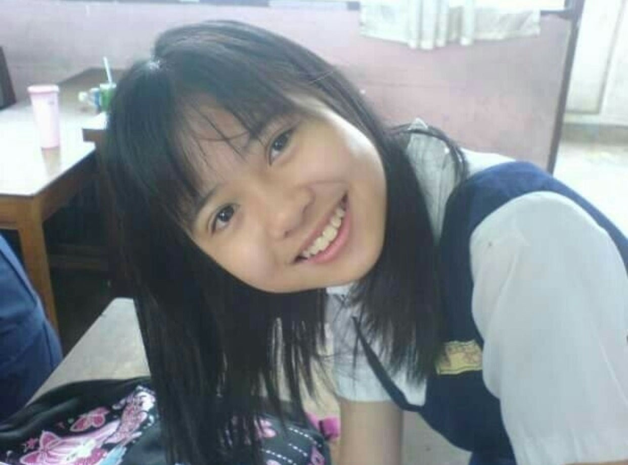 Cute Young 18 Year Old Teen