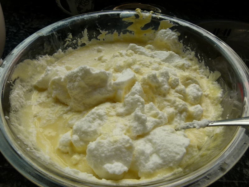 Terrine de chocolate branco com calda de chocolate amargo Lilica Gourmet