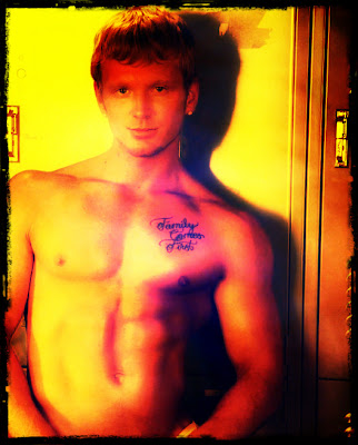 Homoapolis: Porn Stars at the Oscars? (Well, at the camp viewing party)