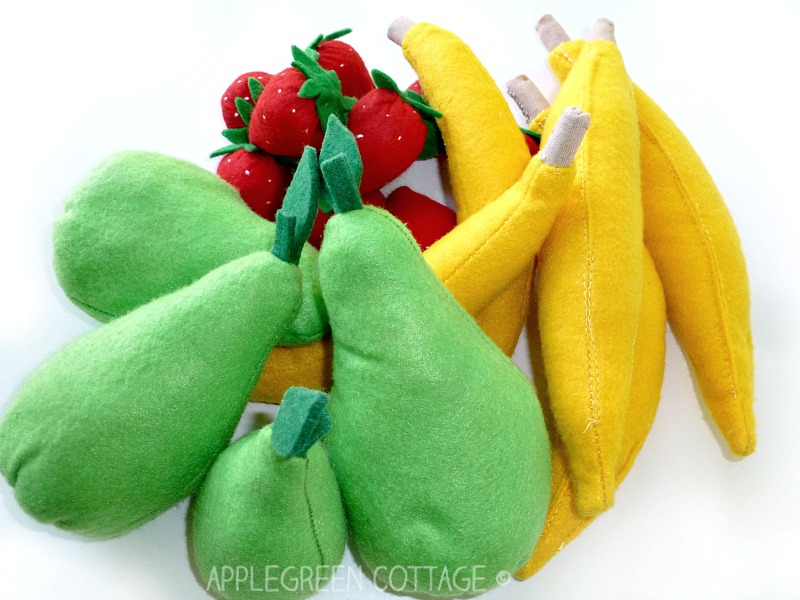 Felt Play Food Bananas {And A Bit About Felt} AppleGreen Cottage