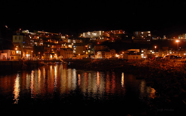 Luarca noche barrio Cambaral Asturias marina naturaleza