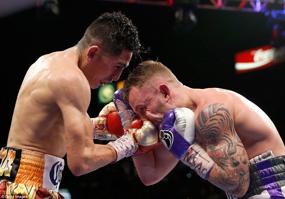 MAX SPORTS BOXING LEO SANTA CRUZ BEATS UNBEATED CARL FRAMPTON IN A