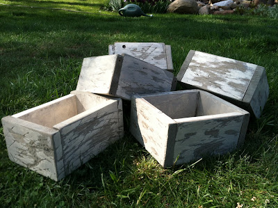 Tashi and Bobo: Making Antiqued/Distressed Wood Boxes
