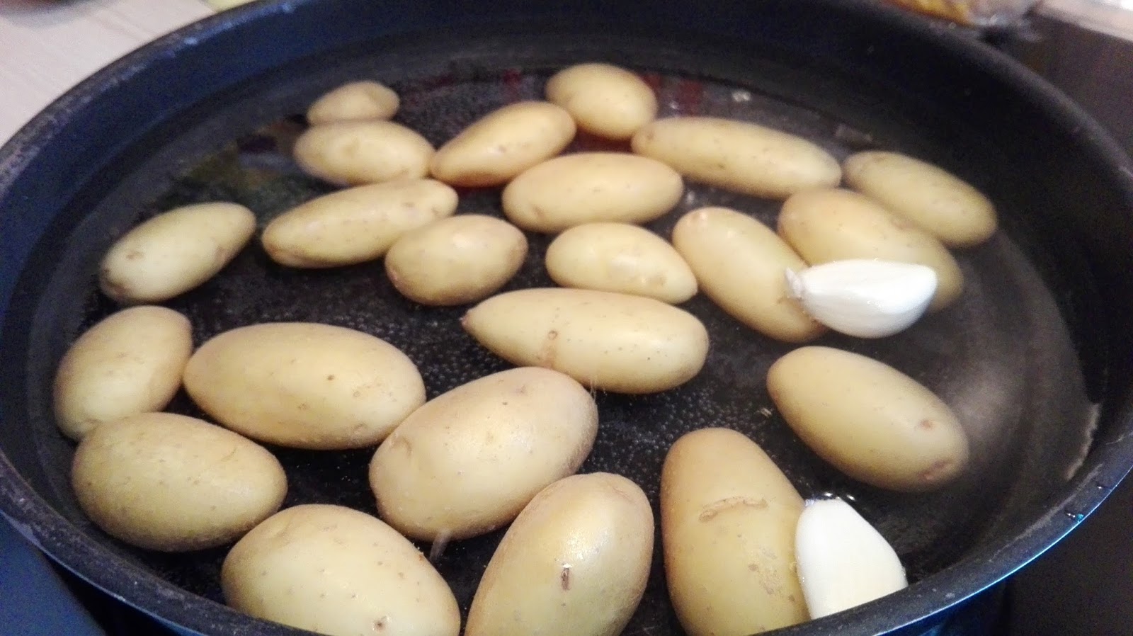 Drillinge Kartoffeln Wie Lange Kochen Bratkartoffeln mit Rosmarin und Feta - Soni - Cooking with love