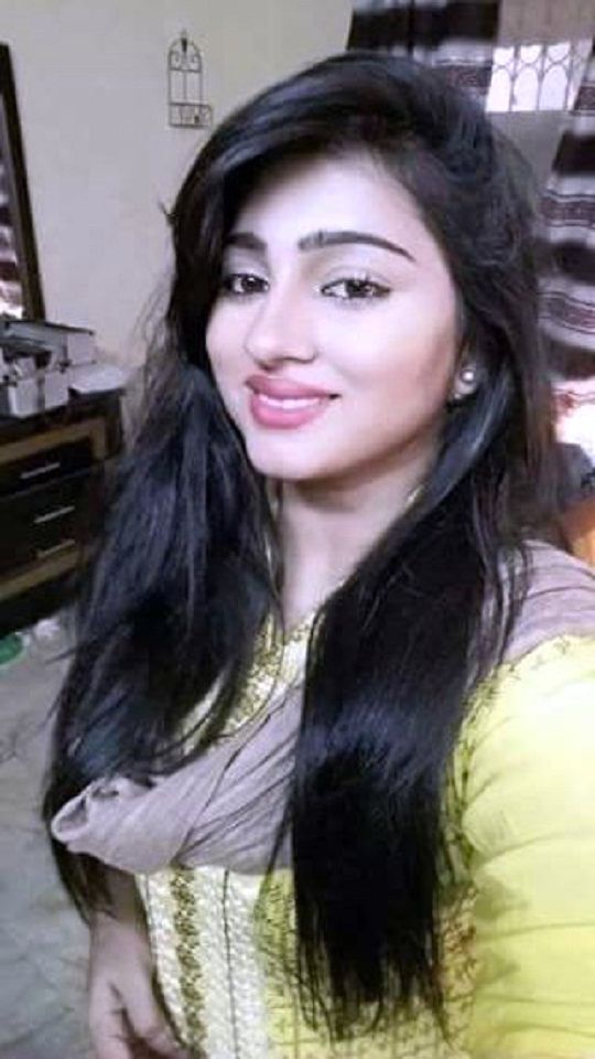 Hot Chick Pakistani Women Karachi Hot And Sexy
