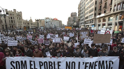 Manifestación Valencia 2012: Somos el pueblo, no el enemigo