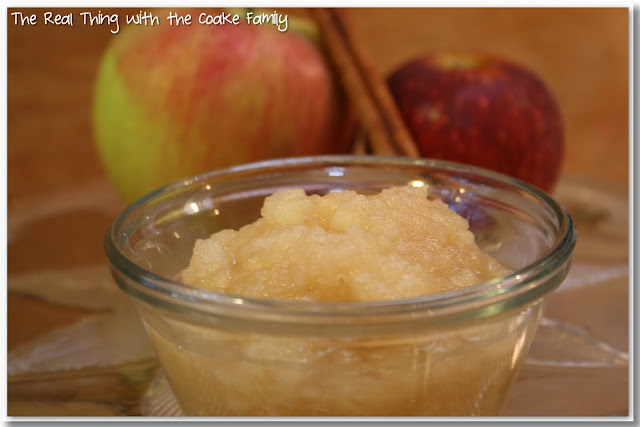 Love crockpot recipes! This crockpot applesauce recipe is so delicious and it is easy too! It smells almost as good as it tastes. 