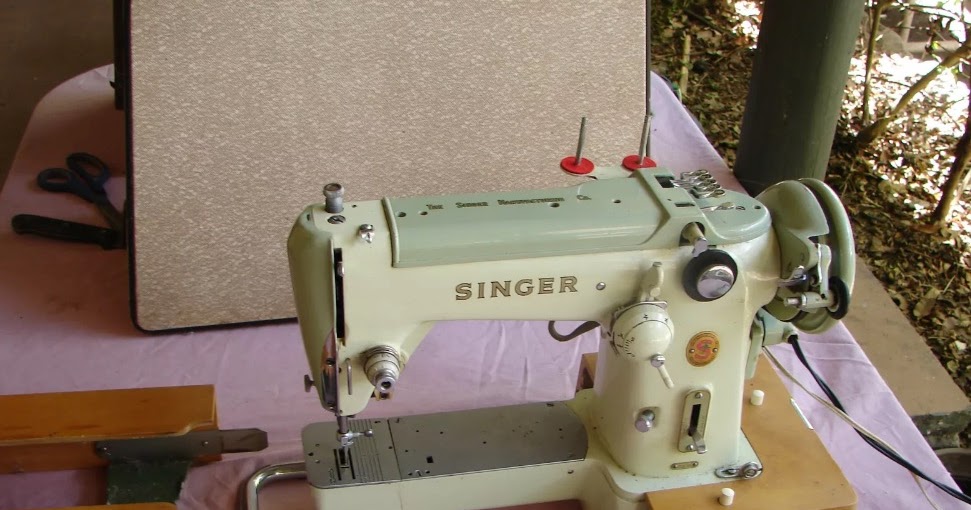 Machine: 1959 Singer 320K-2 Electric