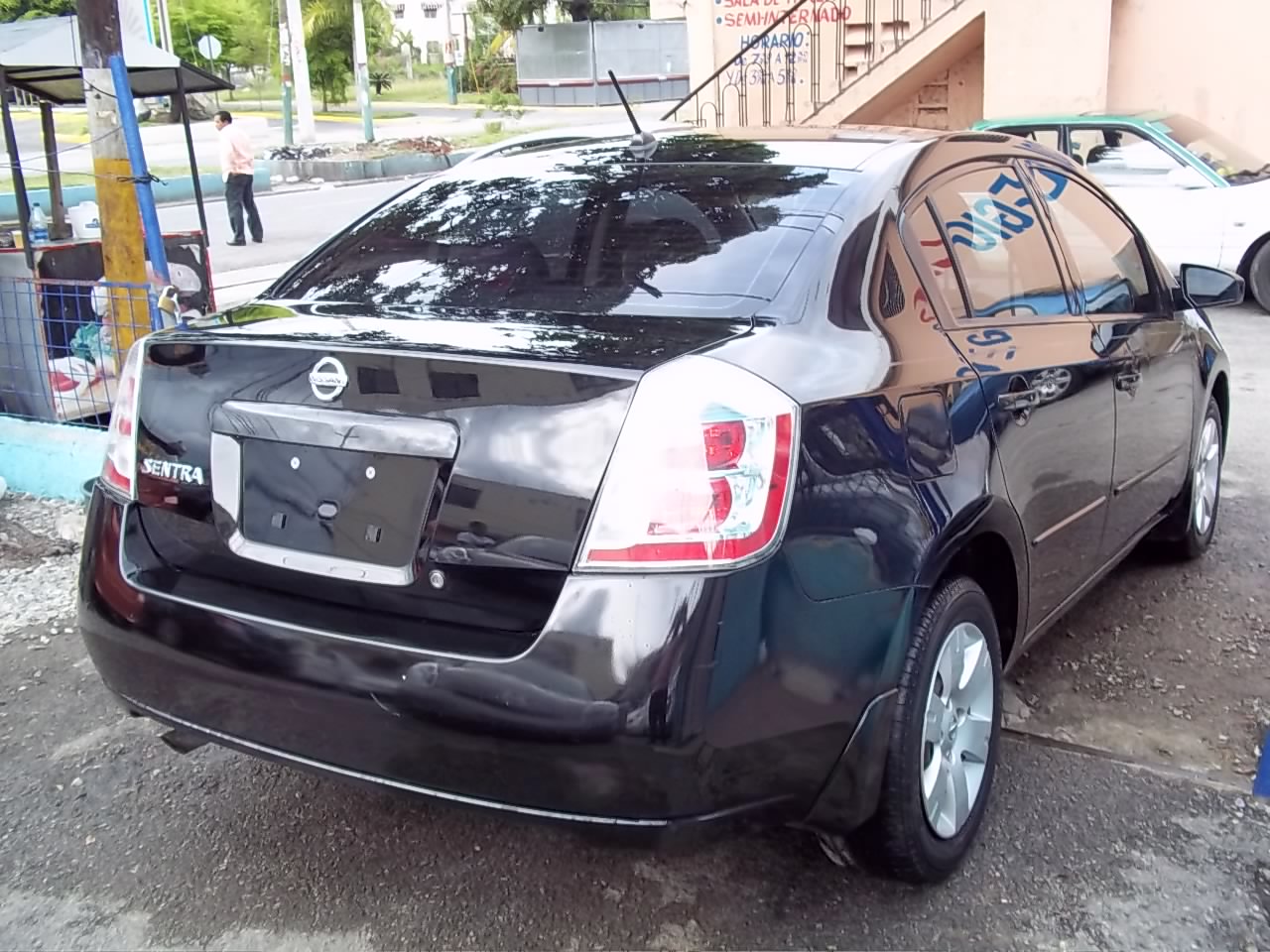 JHONNYCARRO.COM: OFERTA NISSAN CENTRA 2008 INICIAL 100,000 ACABADA DE