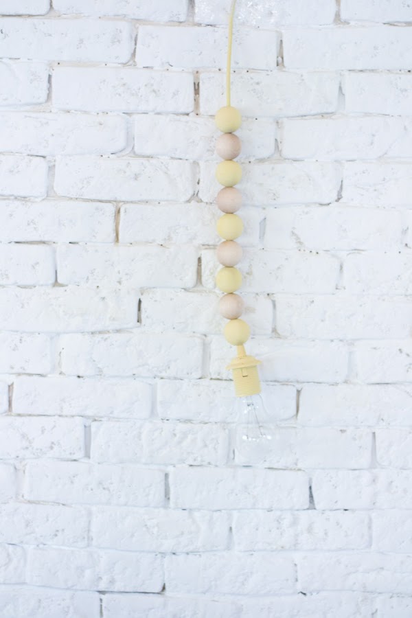 Lámpara bolas madera diy