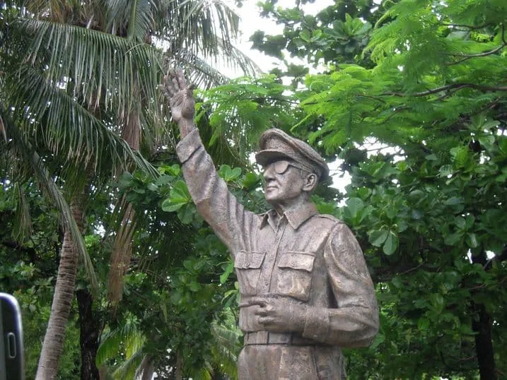 Life-size bronze statue of General Douglas MacArthur at Corregidor Island