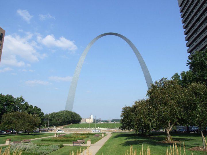 Radio Sticker of the Day: Gateway Arch / WARH