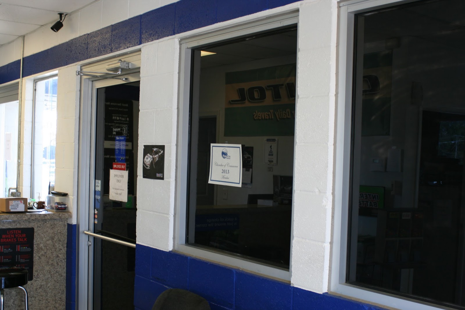 Mobil One Express Auto Oil Change in Forsyth Missouri