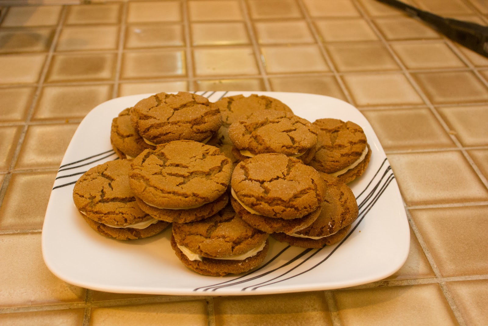 Crafts, Cakes, and Cats Gingersnap cookie sandwich with cream cheese