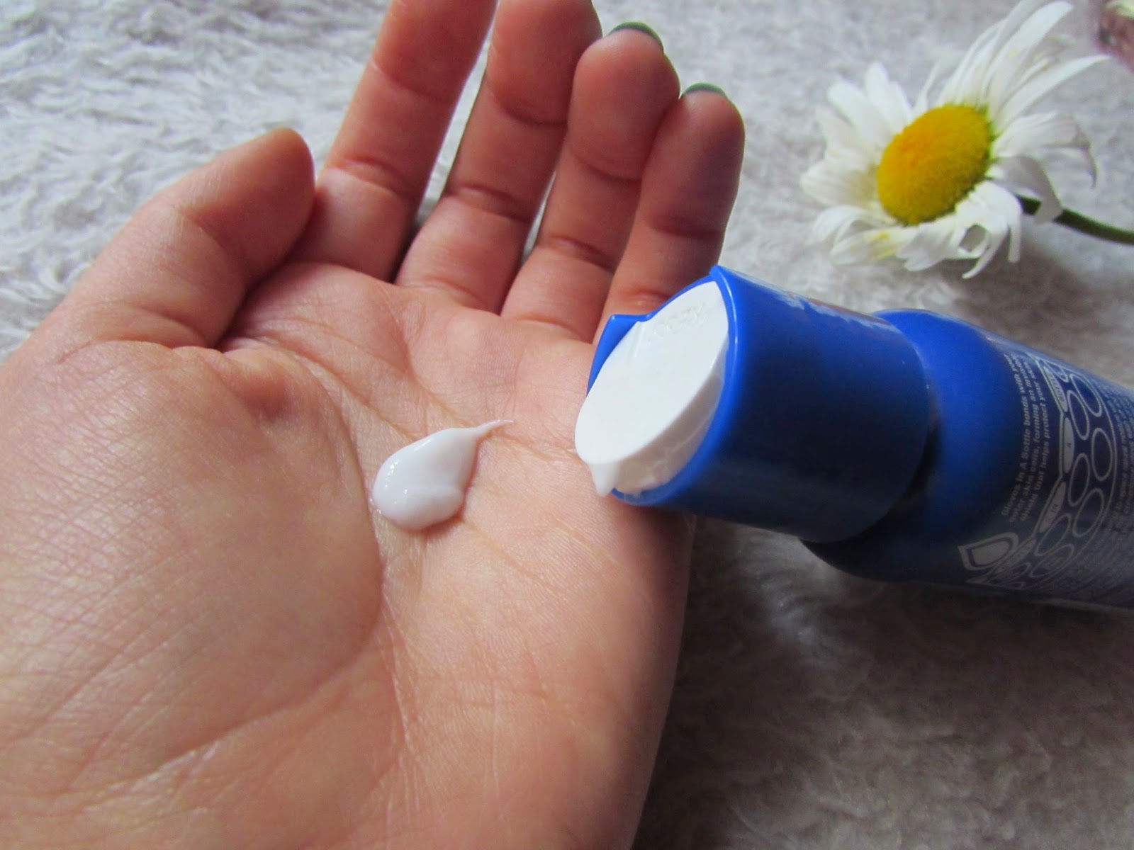 Review Gloves In A Bottle este sau nu o lotiune protectoare