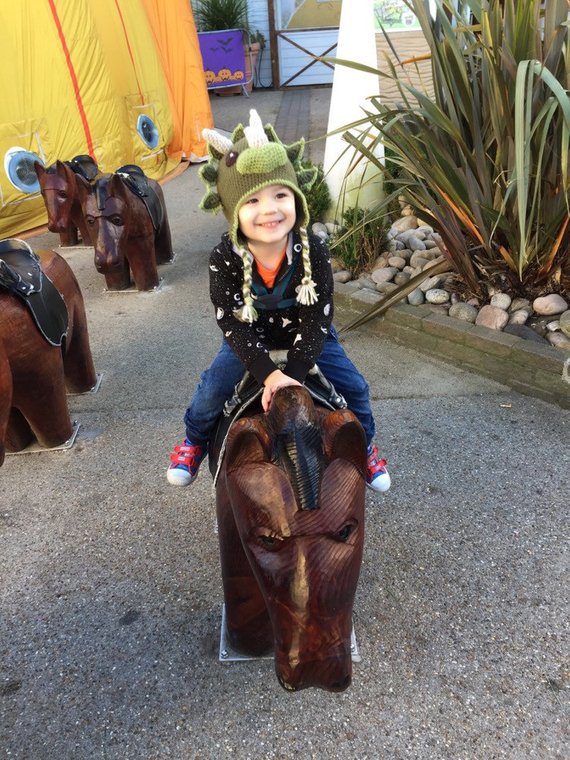 Dinosaur Crochet Hat Free Pattern BuzzFeed DIY dinosaur-crochet-hat-free-pattern-buzzfeed-diy