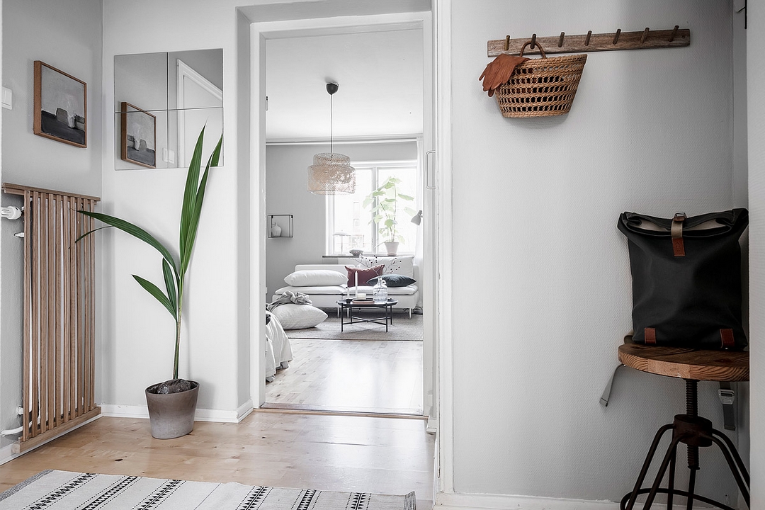 AU COIN MAIS PAS NÉGLIGÉ