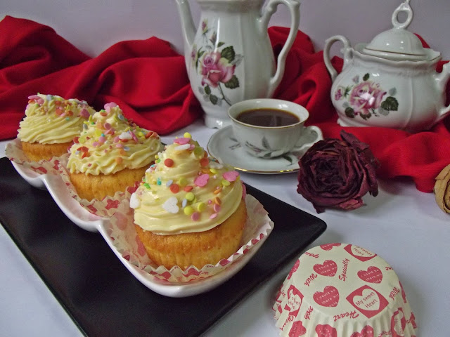 Cupcakes cu cremă de vanilie