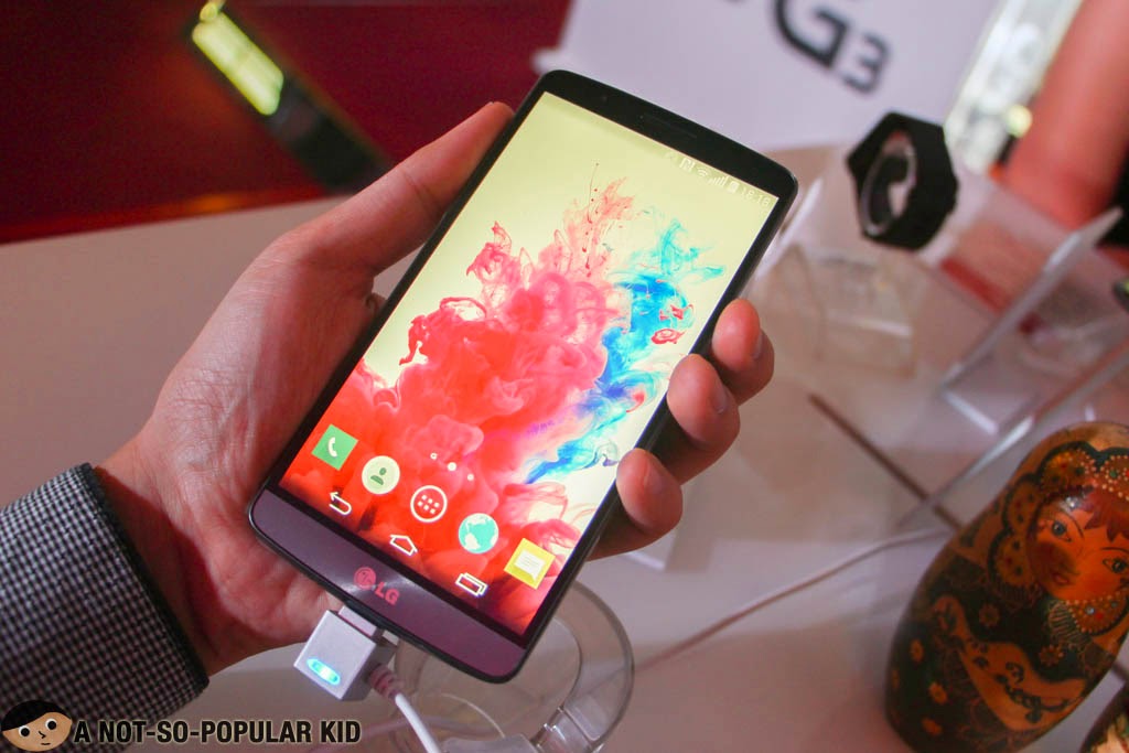 A Not-So-Popular Kid falling in love with the first touch of the LG G3 Smart Phone