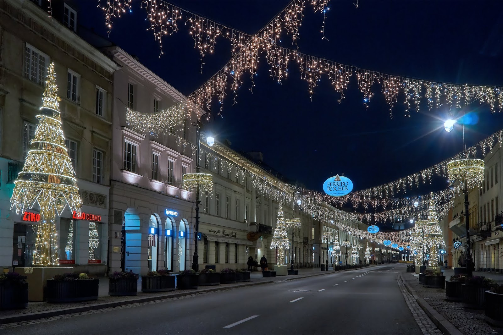 Warsaw City of lights. Part 1. Christmas lighting on the Nowy Świat