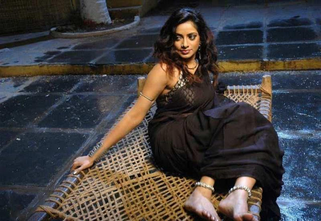 Indian Actress in Black Transparent Saree Navel Queens Indian Actress in Black Transparent Saree Navel Queens