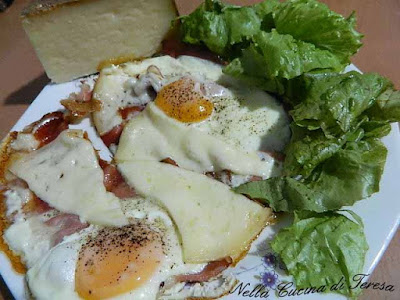 UOVA CON SPECK E FORMAGGIO