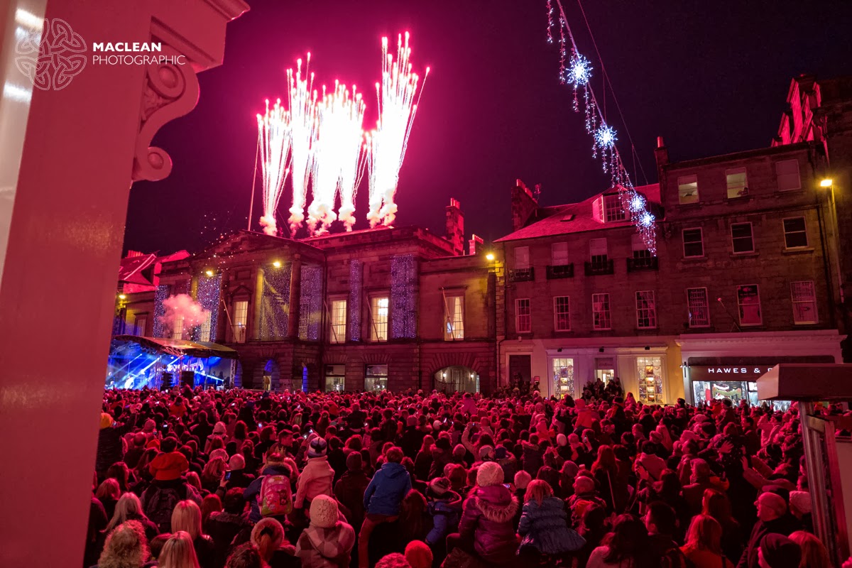 500th Post Switching on the Christmas Lights in Edinburgh