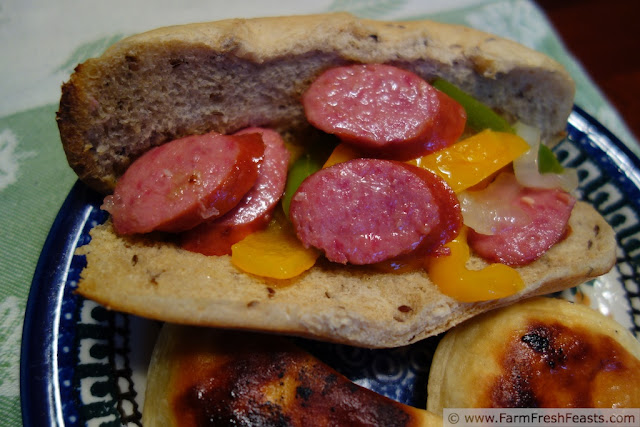 http://www.farmfreshfeasts.com/2012/10/thursday-quick-take-sausage-and-peppers.html