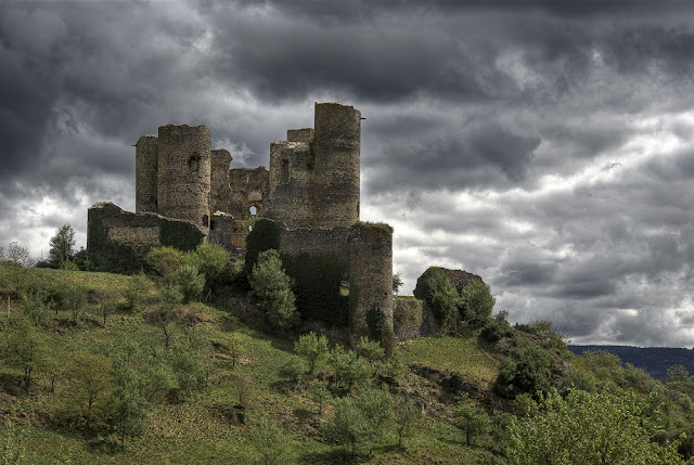 photo monuments auvergne, château haute loire, château ruine auvergne, photo fabien monteil