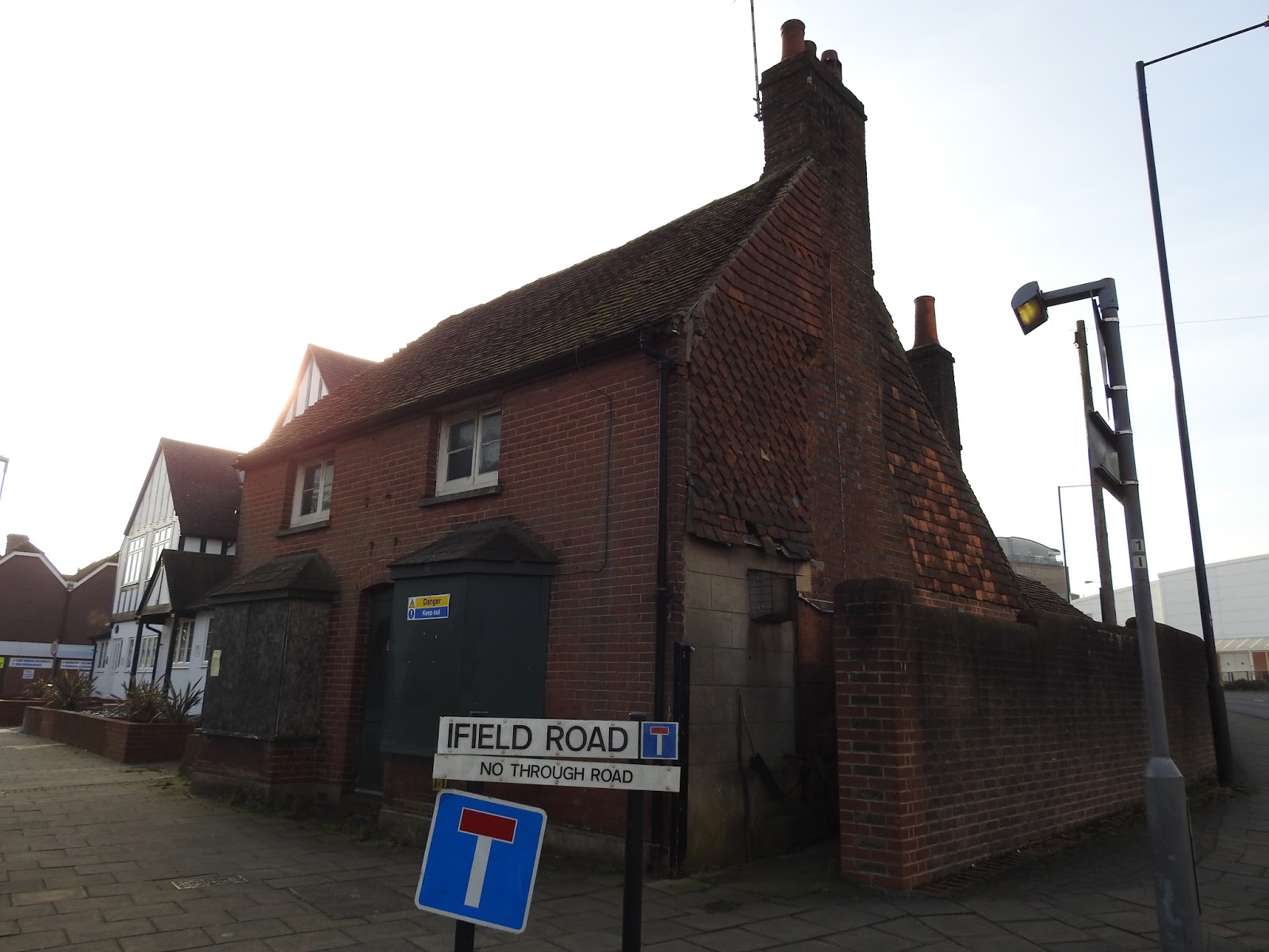 Crawley Old Town FIVE PICTURES 10 Ifield Road