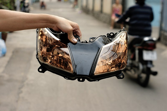 Sơn pha lê - Sơn chóa đèn ô tô, xe máy tại Tphcm