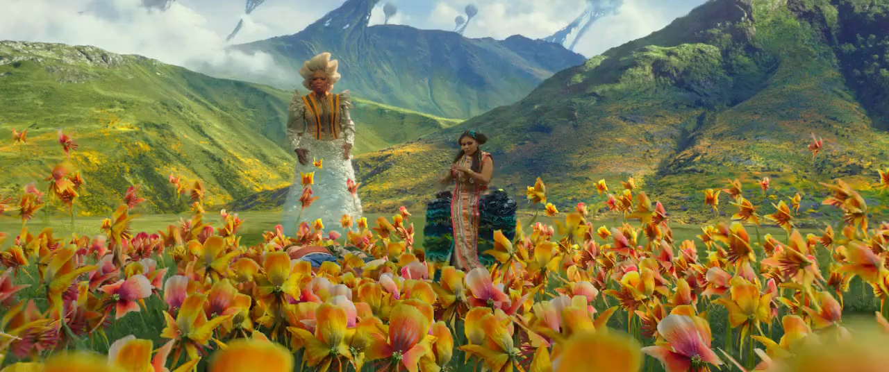 Presley Hart - Naughty Rich Girls - Videos - Mia Movies