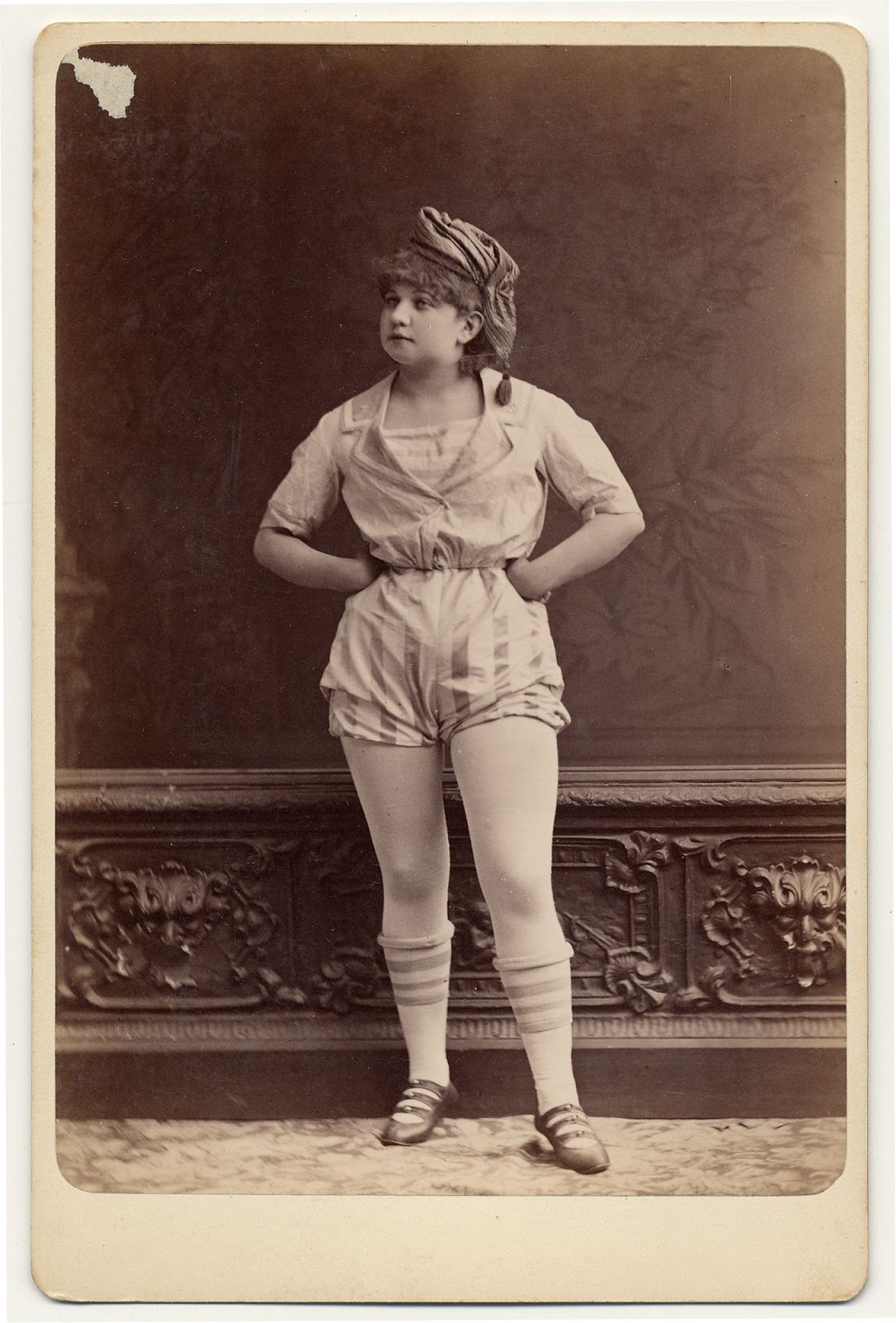 Модели 19 века. Танцовщица бурлеска 19 век. Викторианская эпоха танцовщицы. Танцовщица бурлеска 19 век Морено. Танцовщицы бурлеска викторианской эпохи.