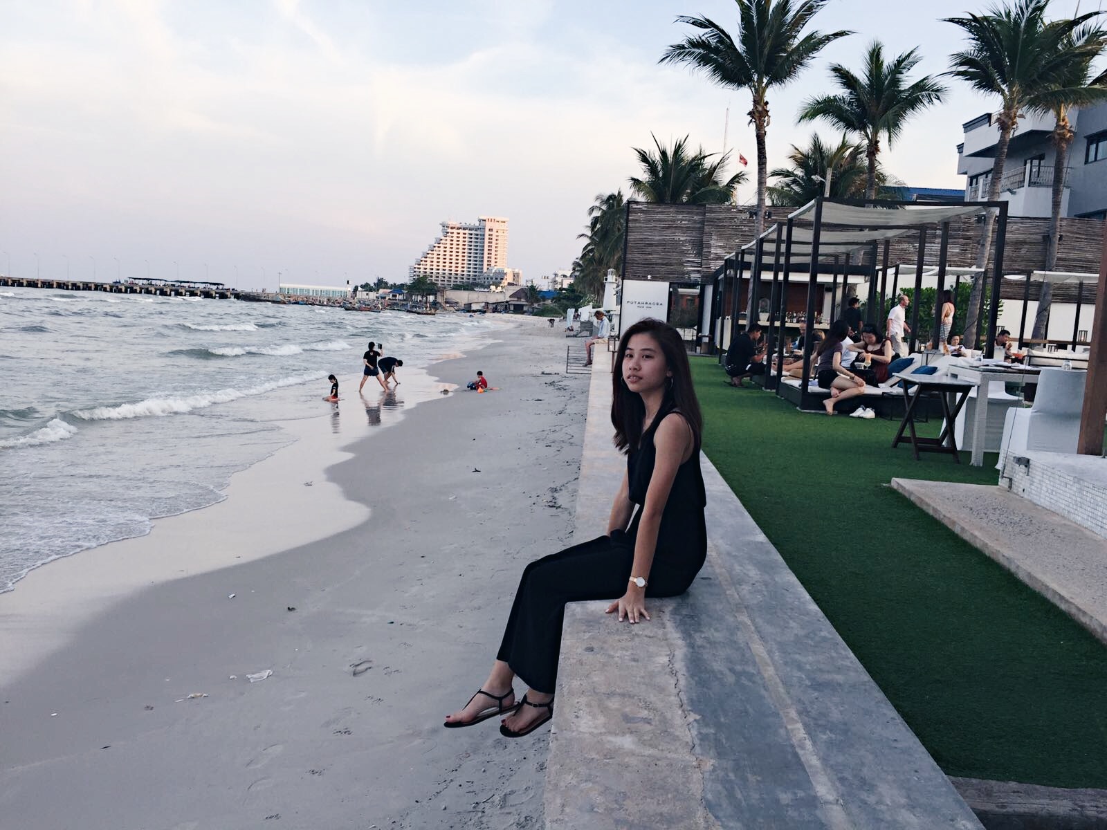 Oceanside Beach Club Restaurant Gleams And Glam How Perfect Is It To Have A Restaurant At Beachside Location With Chilled Atmosphere Where You Can Lounge Back Loved One Soak Up The Sea In