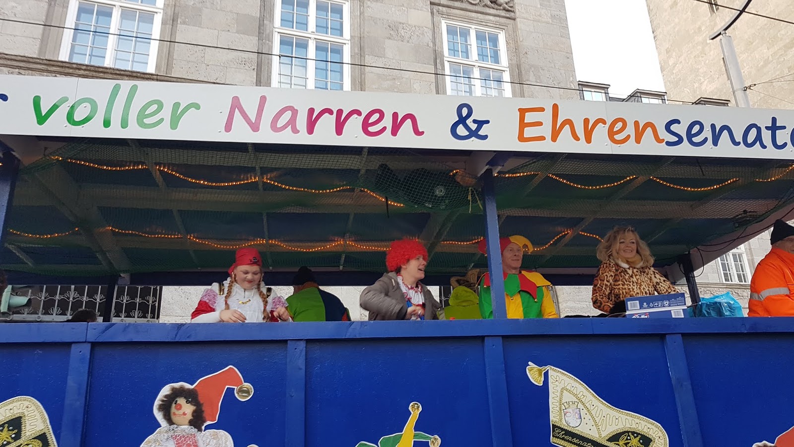 Mit Den Rettungssanitatern Auf Der Cranger Kirmes Lokalzeit