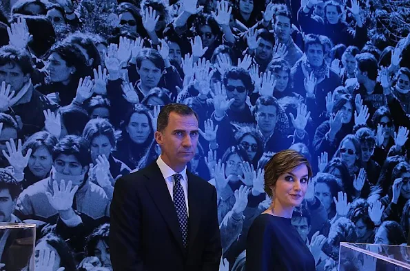 King Felipe and Queen Letizia attended the El Pais 40th anniversary dinner. Cortana Valentina Dress