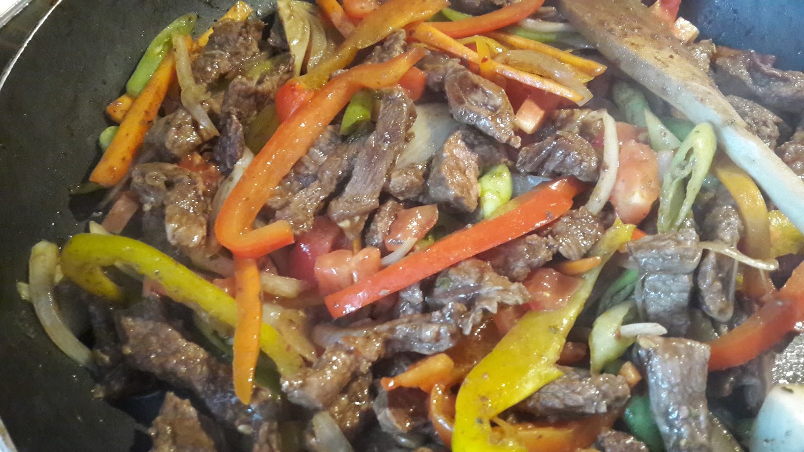 SEBZELİ JÜLYEN ET SOTE TARİFİ RESİMLİ BAHARIN LEZZETLERİ