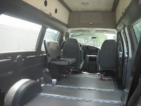 Ford interior discapacitados techo alto