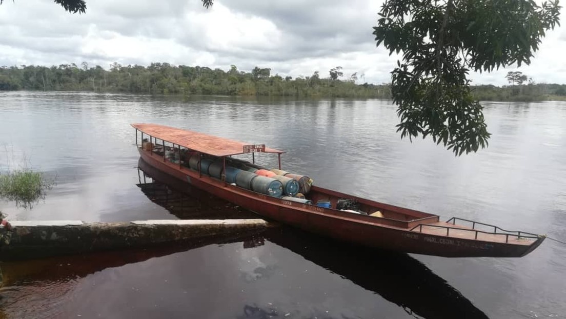 Venezuela interceptó embarcación colombiana "con características del contrabando de combustible" pero "camuflajeada como ayuda humanitaria" Venezuela interceptó embarcación colombiana "con características del contrabando de combustible" pero "camuflajeada como ayuda humanitaria"