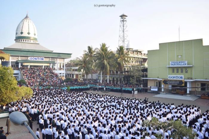 Hikayat Santri Santri Punya Cerita