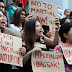 Veteran journalist schools student protesters
