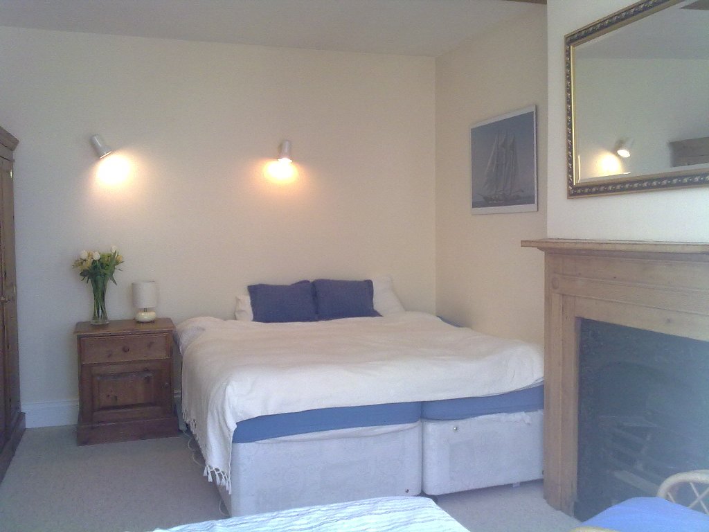 Sun Hill Cowes GALLERY