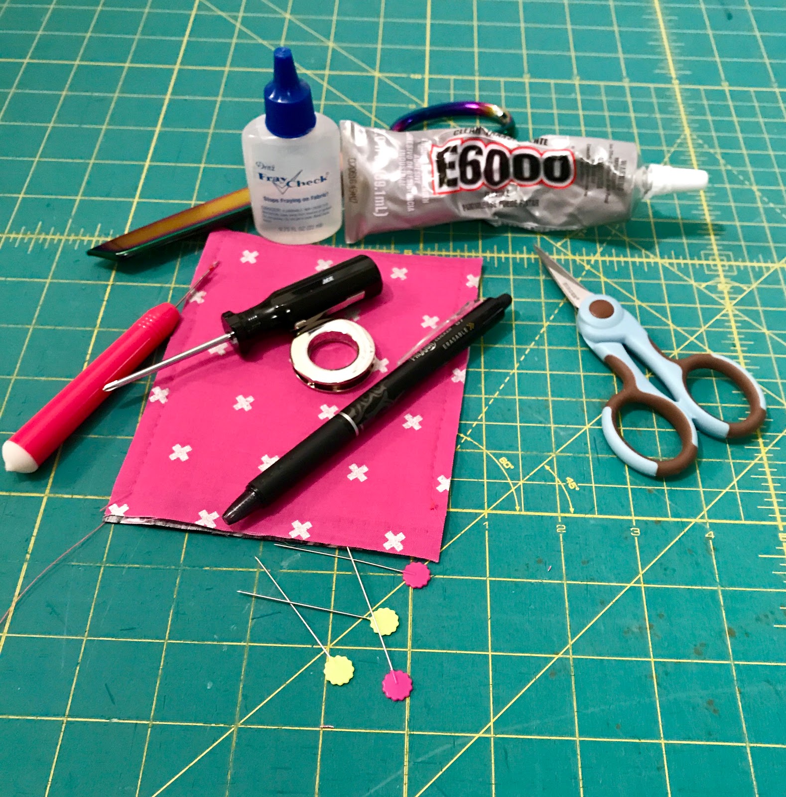 Emmaline Bags Sewing Patterns and Purse Supplies How to Insert Screw